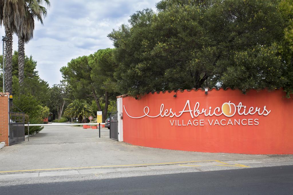 Village Vacances Les Abricotiers 페르피냥 외부 사진
