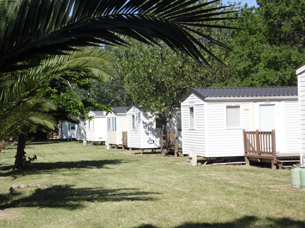 Village Vacances Les Abricotiers 페르피냥 외부 사진